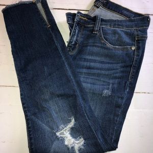 Judy Blue Distressed Ankle Jeans